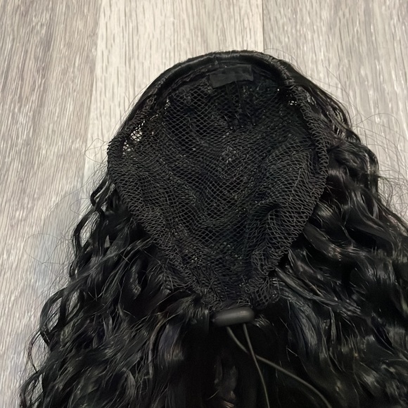 📦Black ponytail piece 22” - Picture 4 of 7